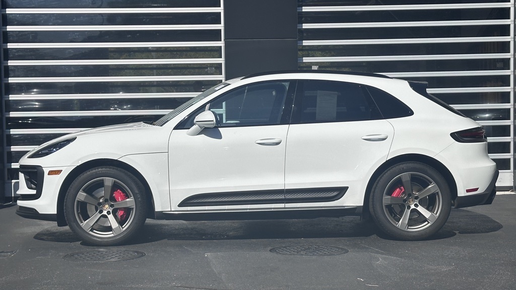 2023 Porsche Macan S photo 2