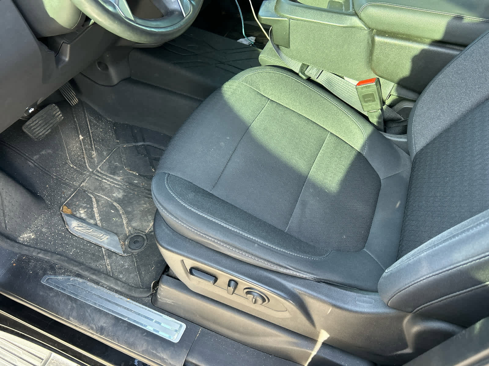 Used 2019 Chevrolet Silverado 1500 LT with VIN 3GCUYDED9KG187654 for sale in Little Rock