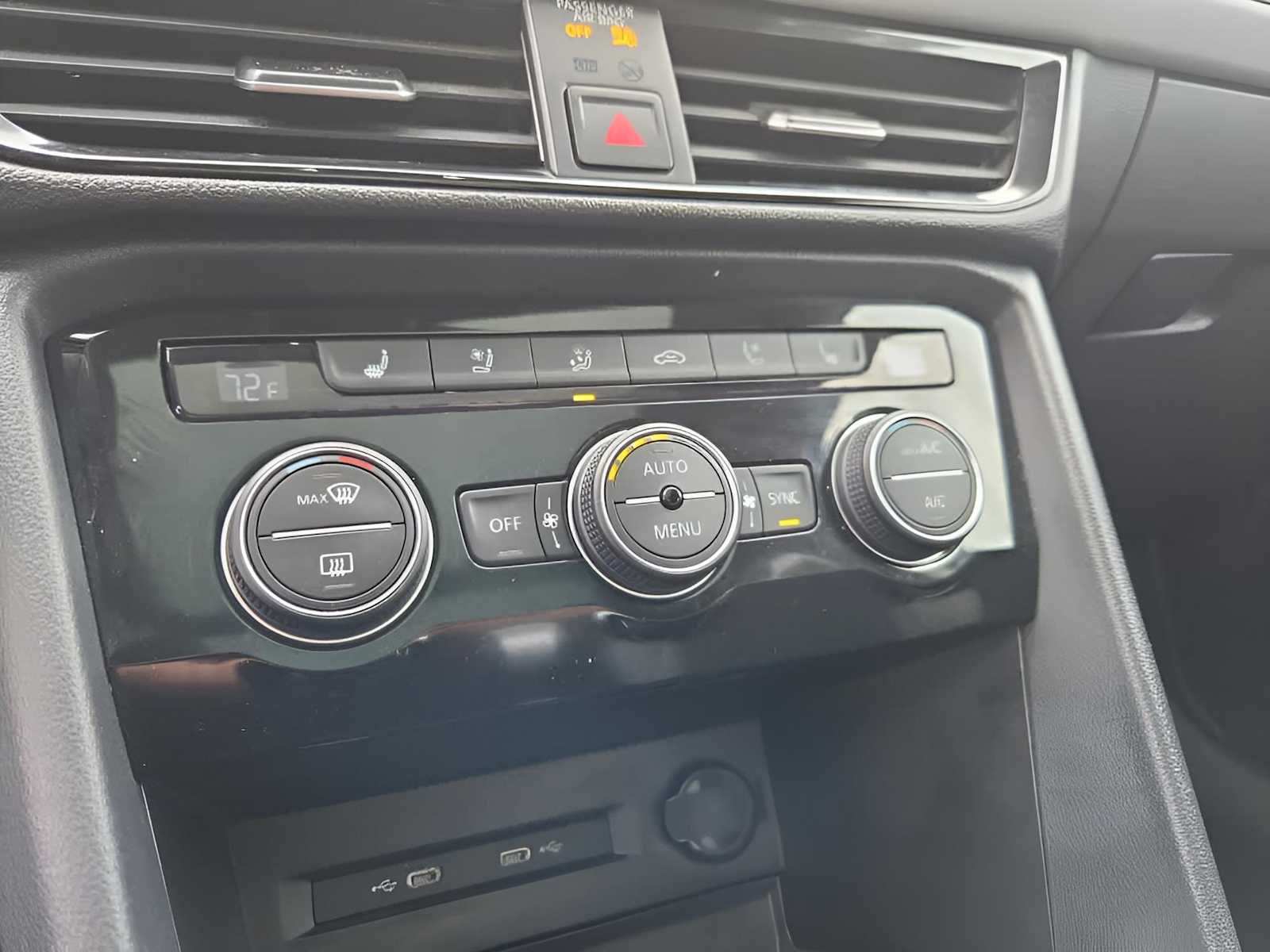 2022 Volkswagen Taos SEL photo 21