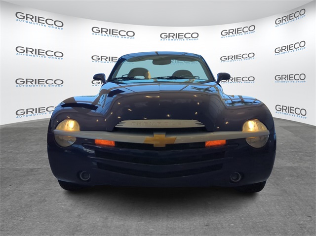 2004 Chevrolet SSR photo 3