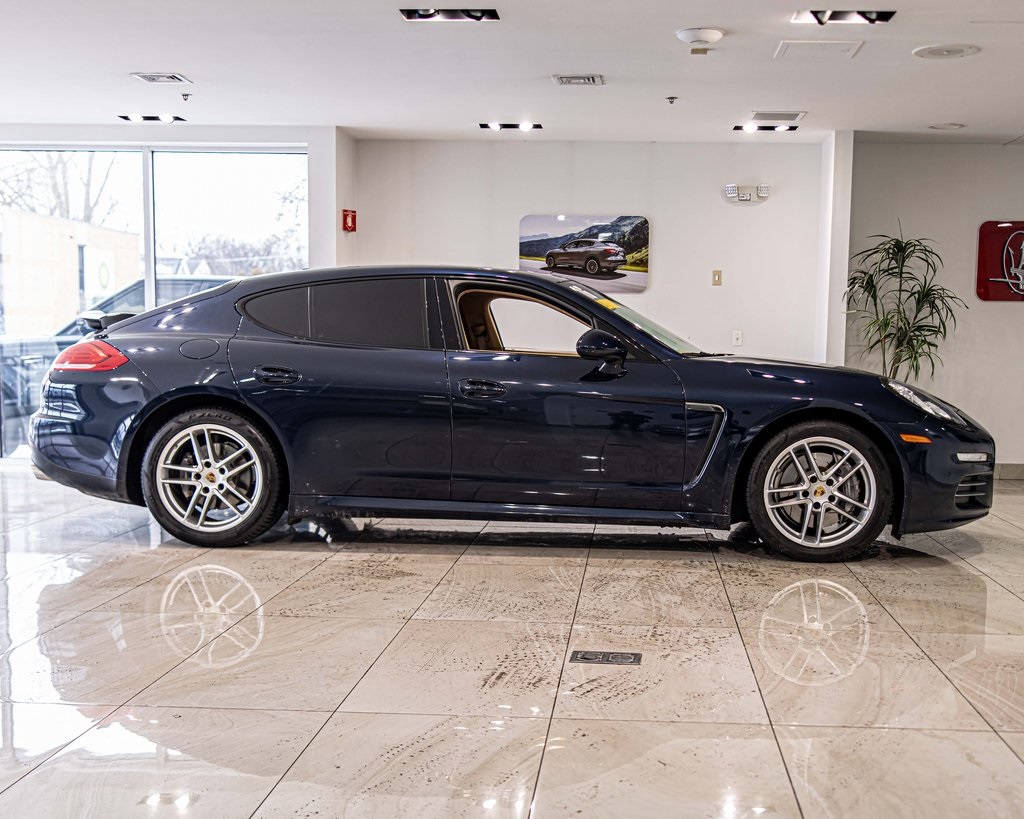 2016 PORSCHE PANAMERA - Image 9