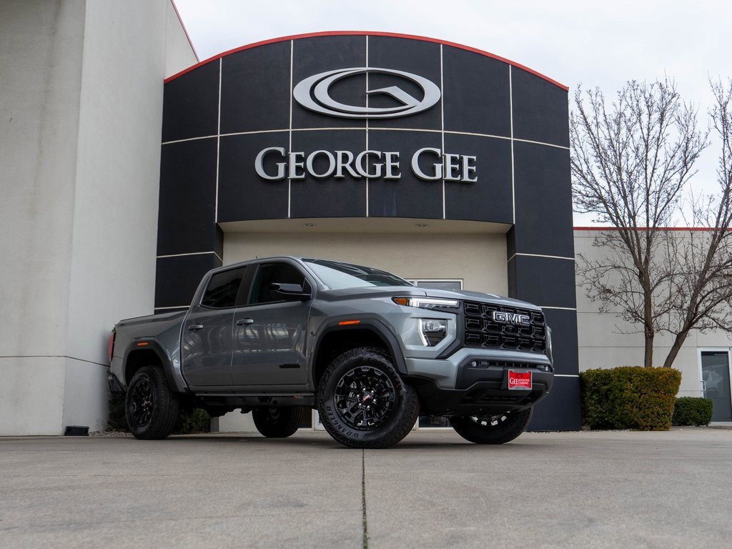 2026 GMC Canyon Elevation's photo