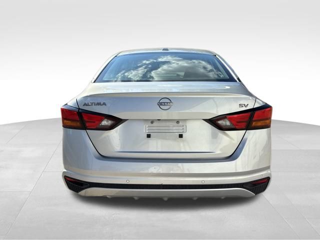 2023 Nissan Altima 2.5 SV photo 7