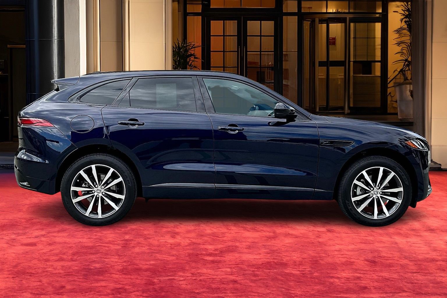 2025 Jaguar F-PACE P250 R-Dynamic S photo 10