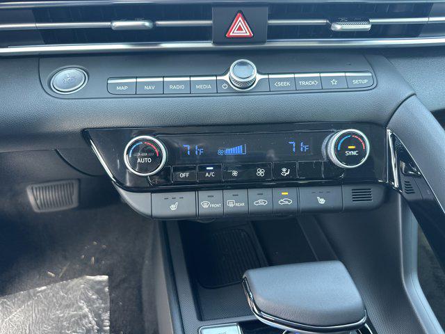 2025 Hyundai Elantra SEL Convenience photo 26