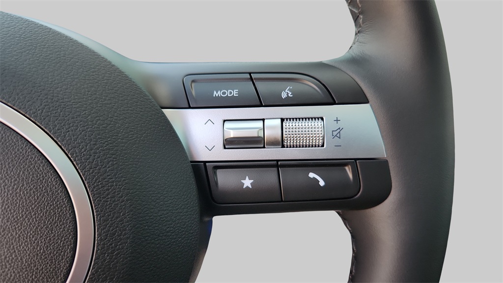 2025 Hyundai Tucson Hybrid Limited photo 29
