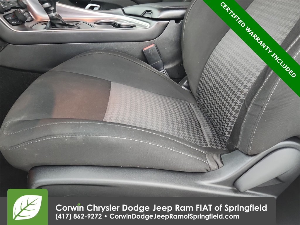 2021 Dodge Challenger R/T photo 3