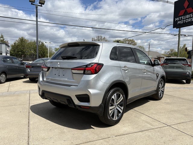 2025 Mitsubishi Outlander Sport ES photo 6