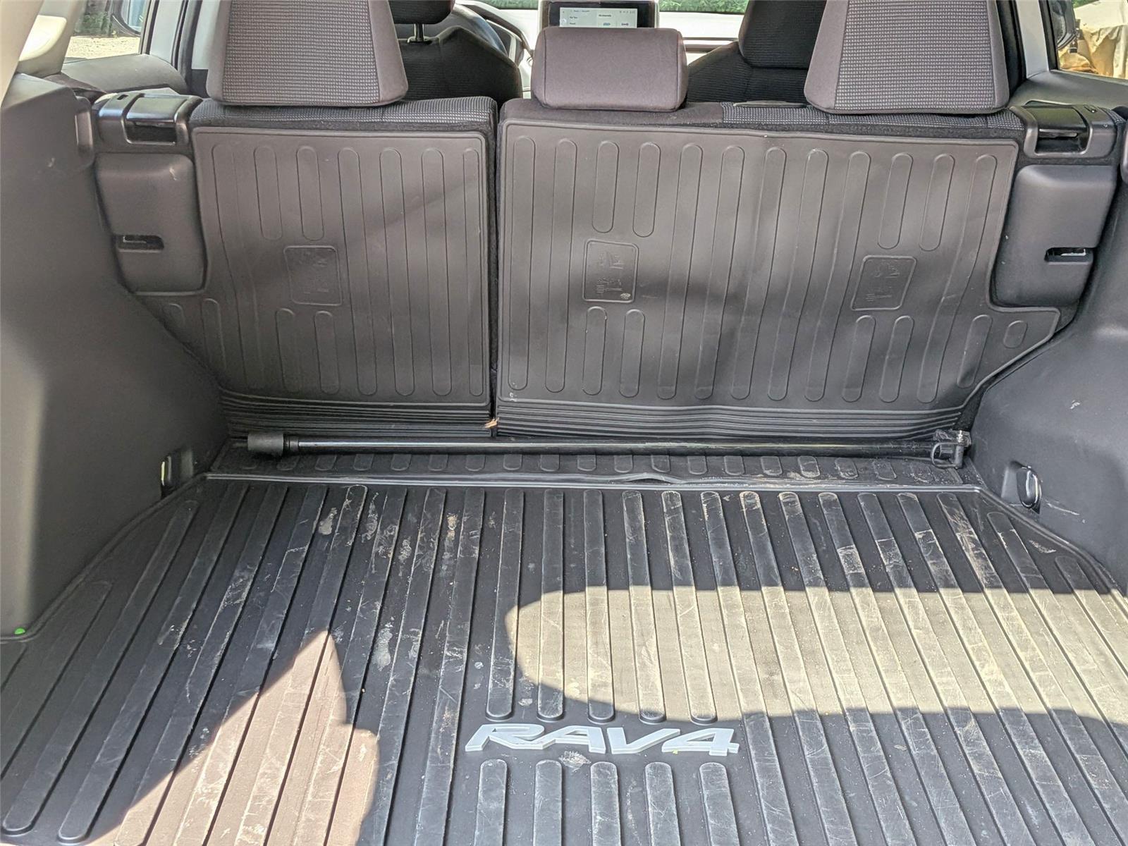 2024 Toyota RAV4 LE photo 26