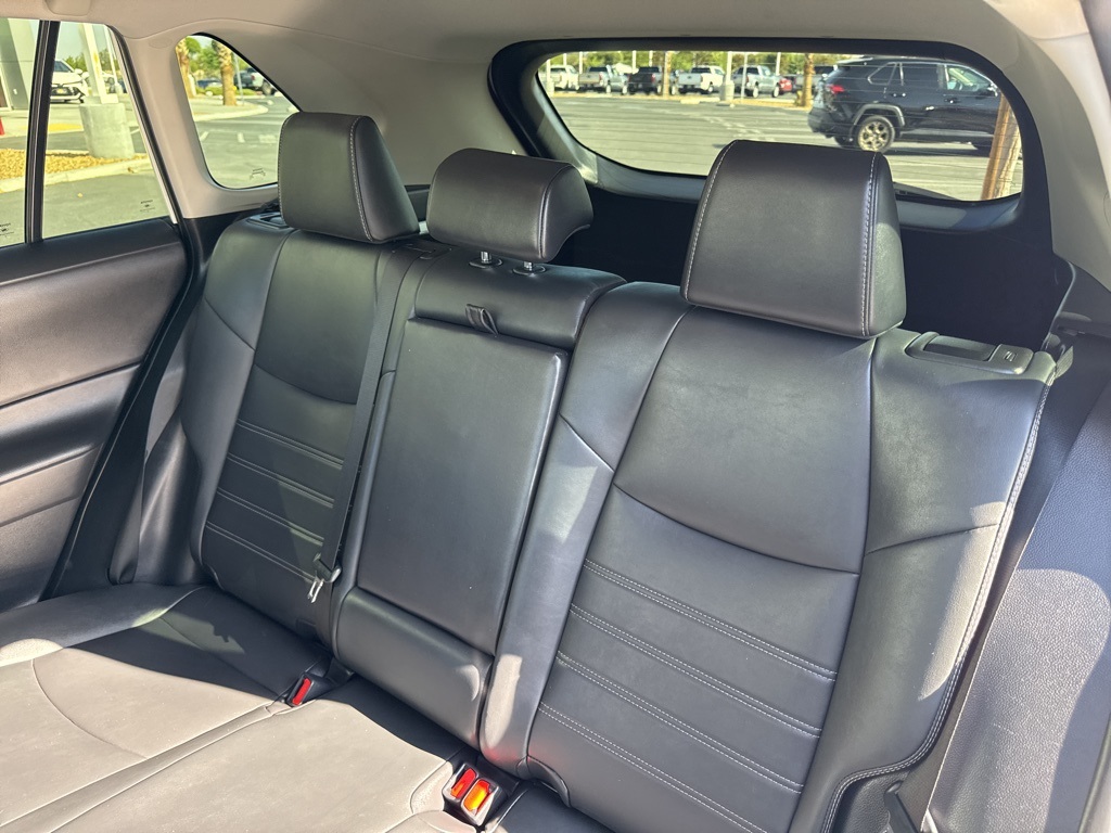2022 Toyota RAV4 XLE Premium photo 19