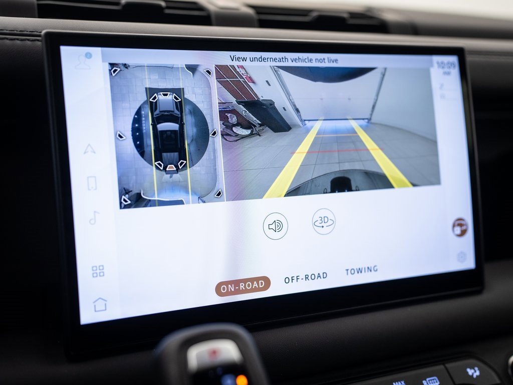 2025 Land Rover Defender 110 X-Dynamic SE photo 26
