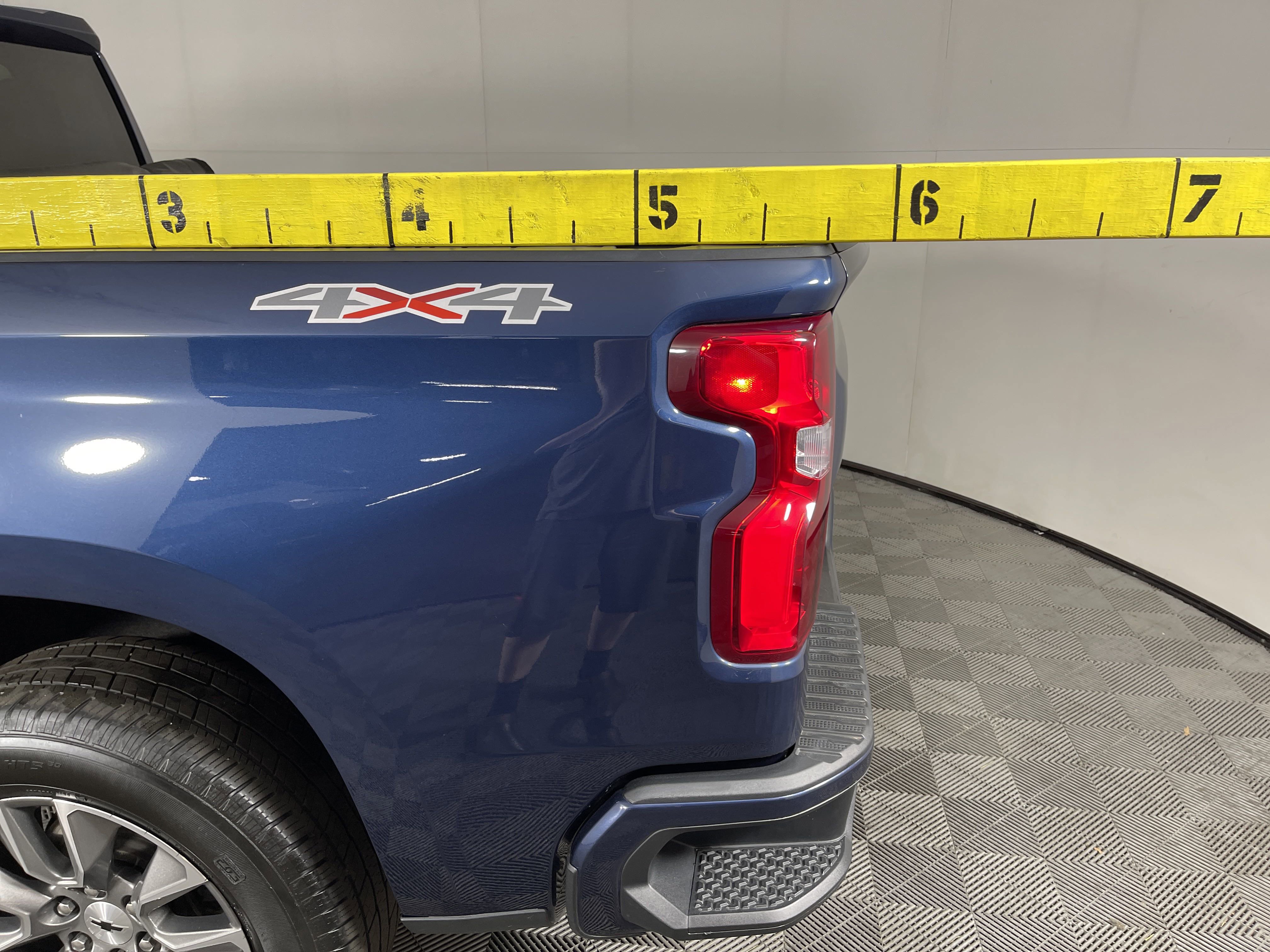 2022 Chevrolet Silverado 1500 RST photo 4