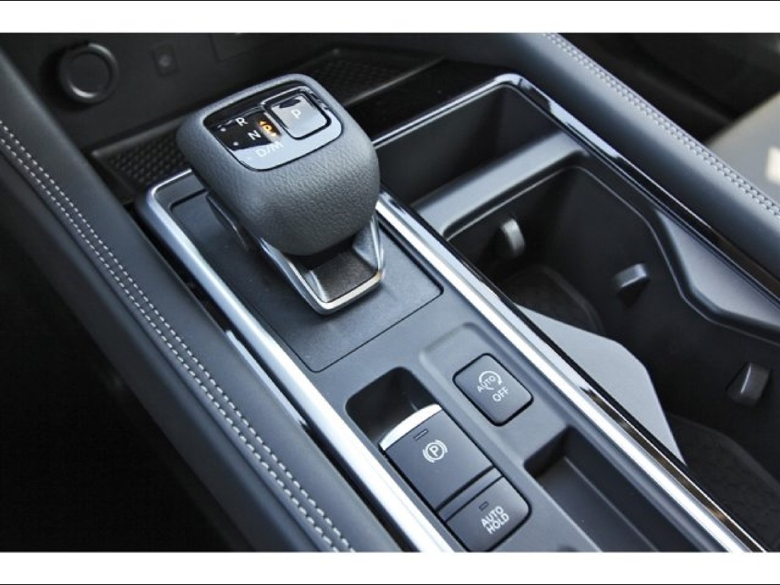 2025 Nissan Pathfinder Platinum Black at Robbins Nissan