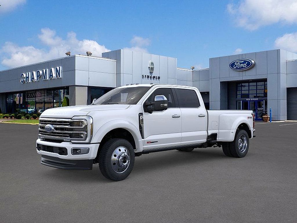 2026 Ford F-450 Super Duty Platinum's photo