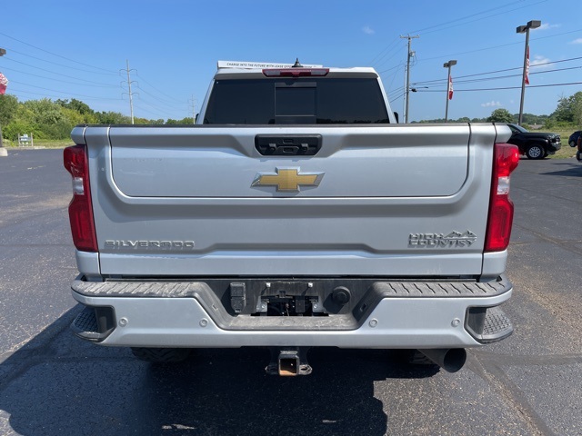 2023 Chevrolet Silverado 2500HD High Country photo 4