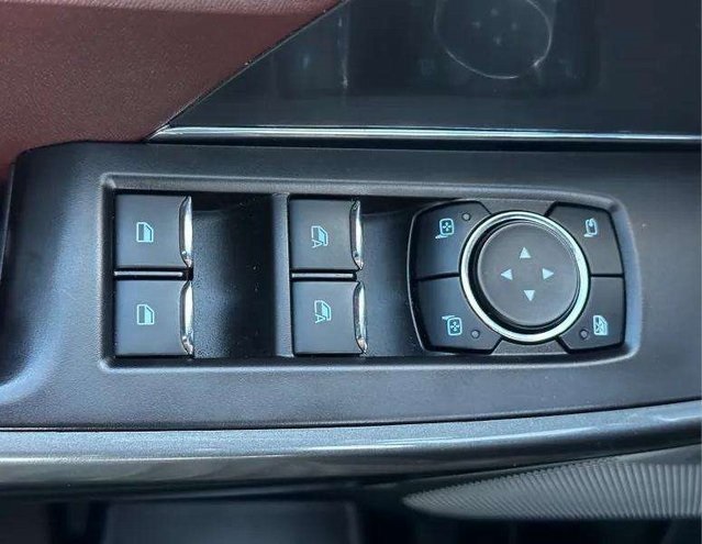2023 Ford F-150 Lariat photo 14