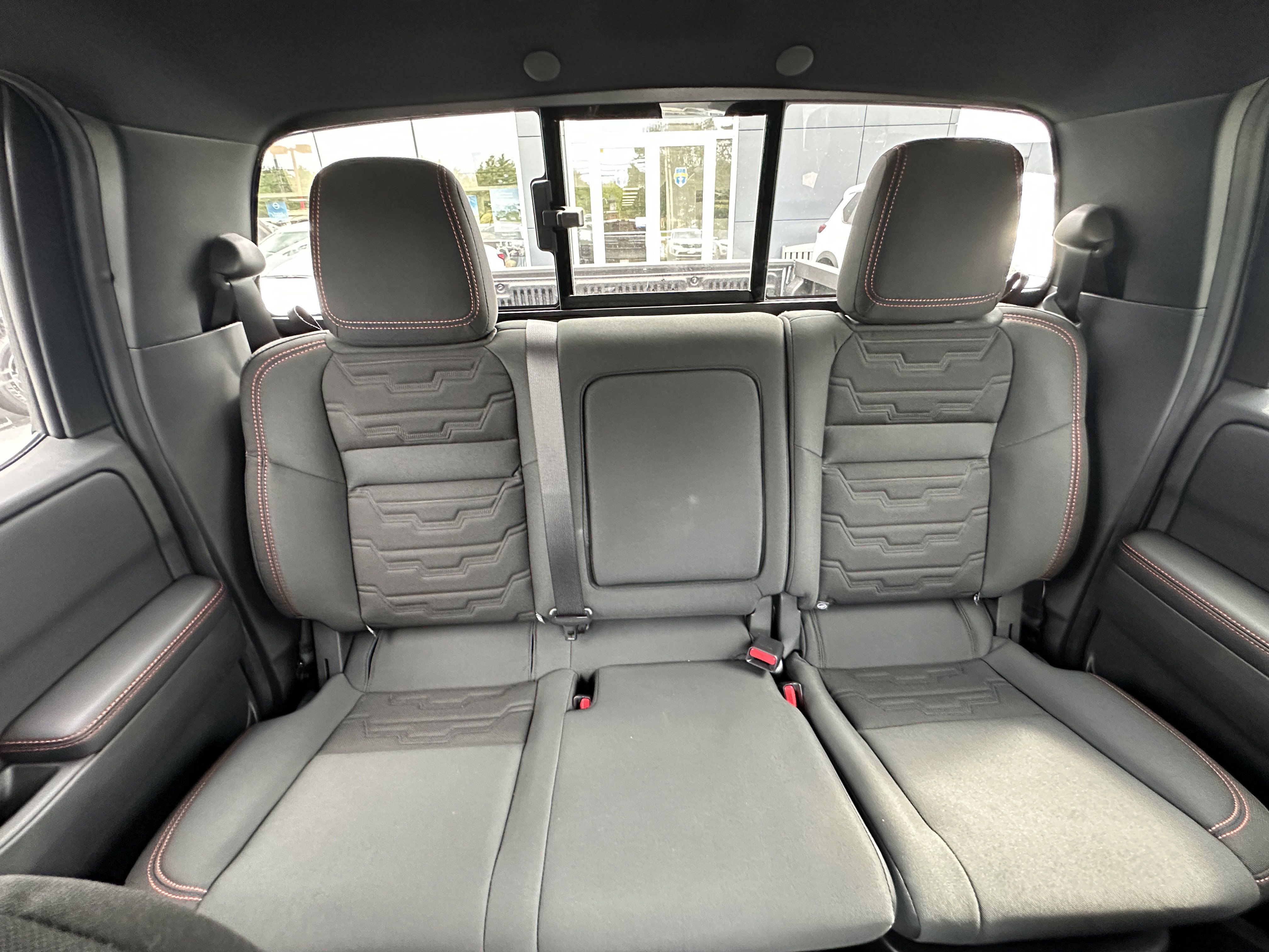 2025 Nissan Frontier Crew Cab PRO-4X photo 3