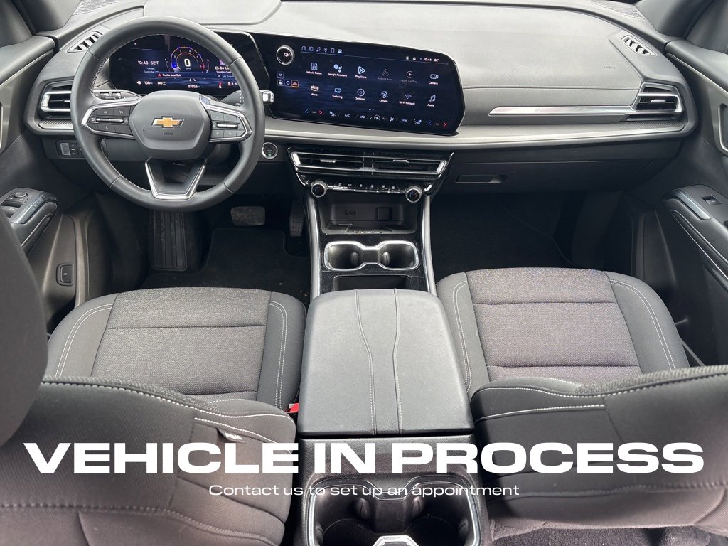 2025 Chevrolet Traverse photo 14