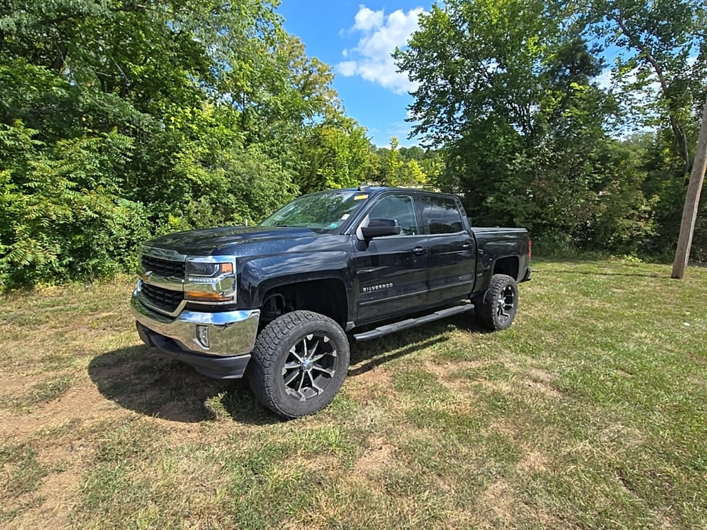 Used 2017 Chevrolet Silverado 1500 LT with VIN 3GCUKREC7HG268845 for sale in Kansas City