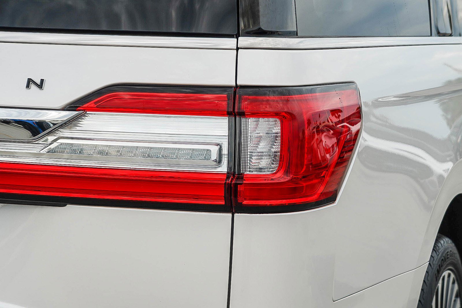 2019 Lincoln Navigator Black Label photo 4