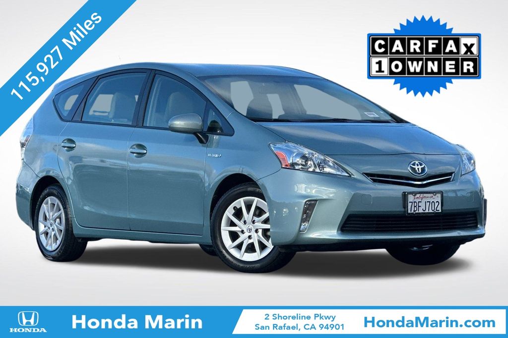 2013 Toyota Prius v Three's photo