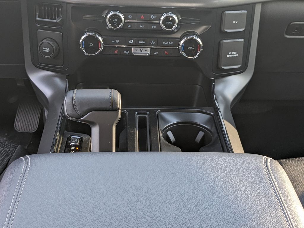 2025 Ford F-150 XLT photo 18