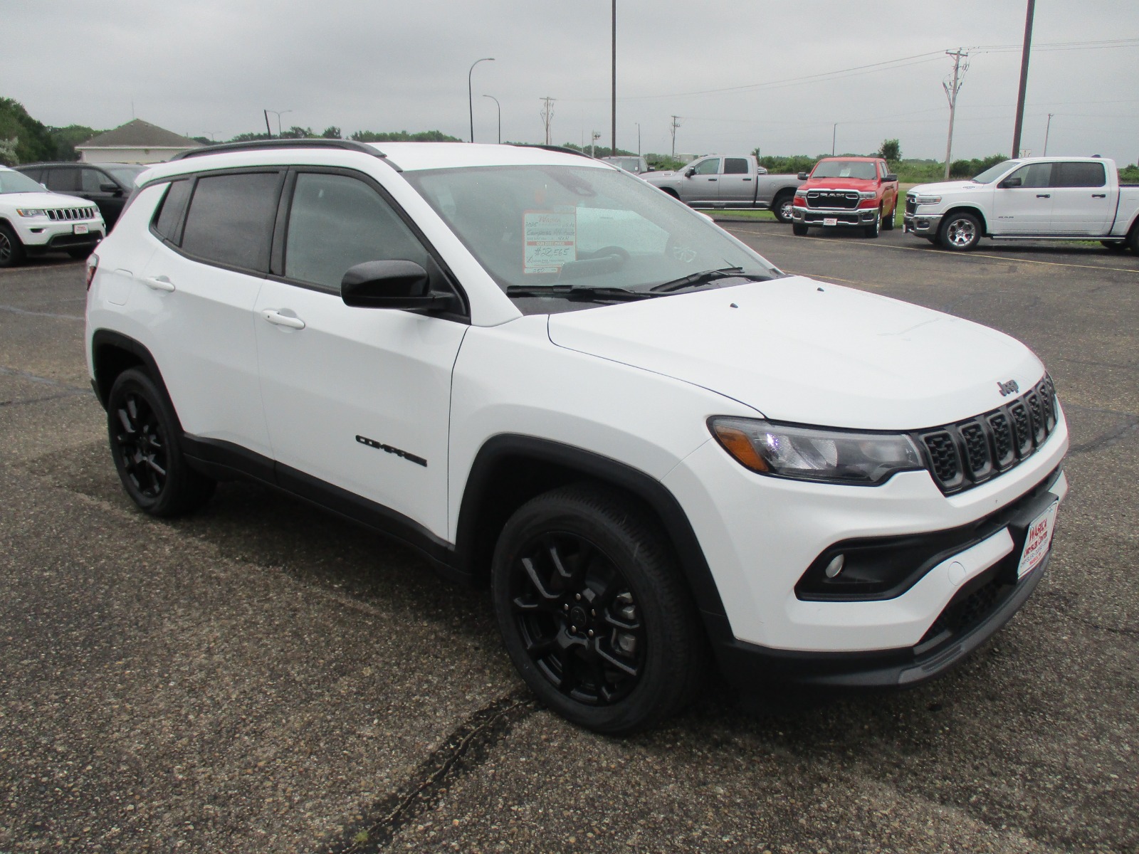 2025 Jeep Compass Latitude photo 4
