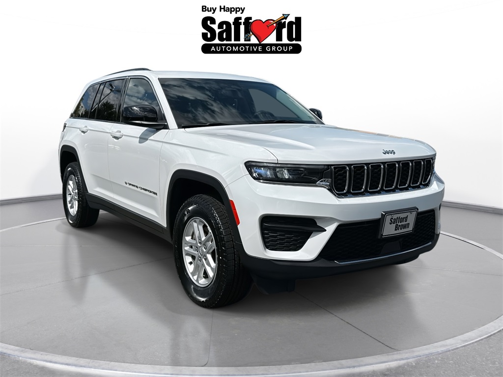 2023 Jeep Grand Cherokee Laredo photo 8