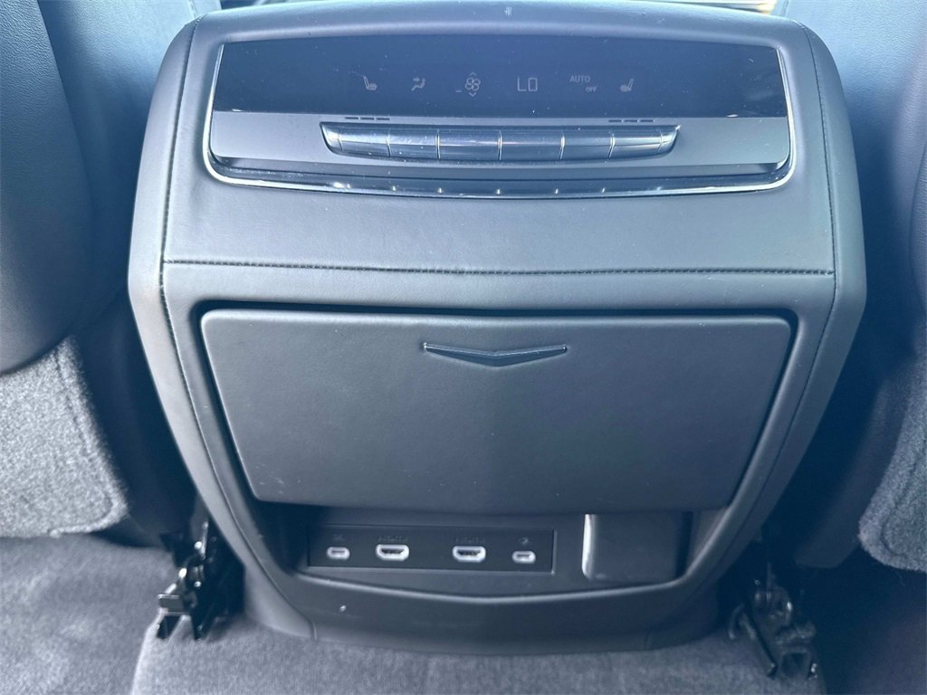 2022 Cadillac Escalade Sport Platinum photo 15