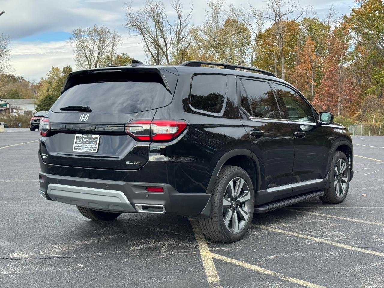 2025 Honda Pilot Elite photo 2