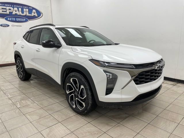 2026 Chevrolet Trax RS's photo