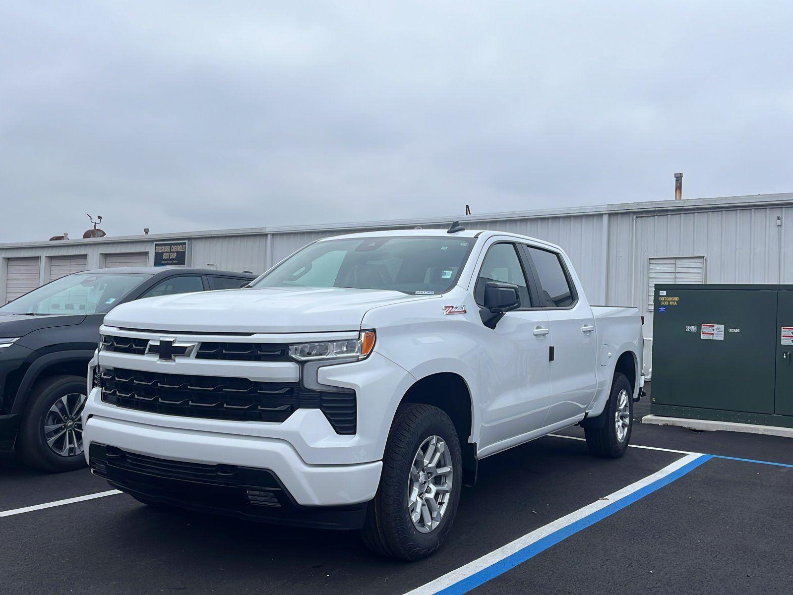 2026 Chevrolet Silverado Base's photo