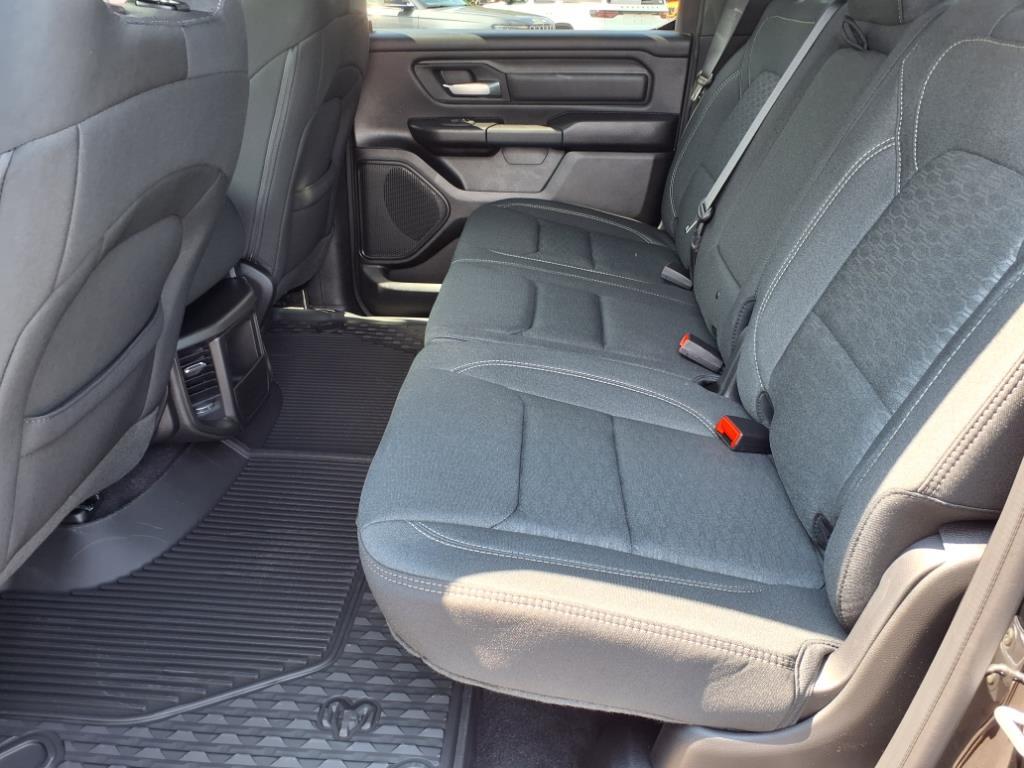 2025 Ram 1500 Tradesman photo 2