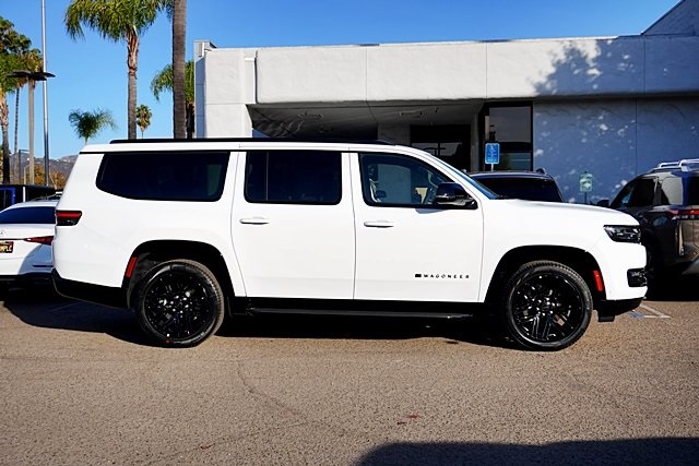 New 2025 Bright White Clear-Coat Exterior Paint Jeep Series II image 7