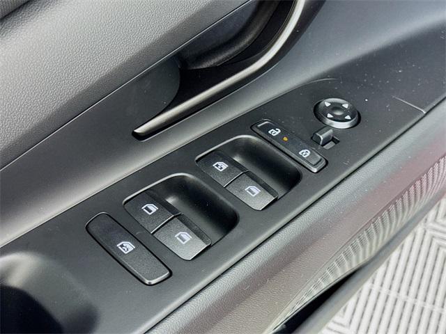 2025 Hyundai Elantra SEL Sport photo 22