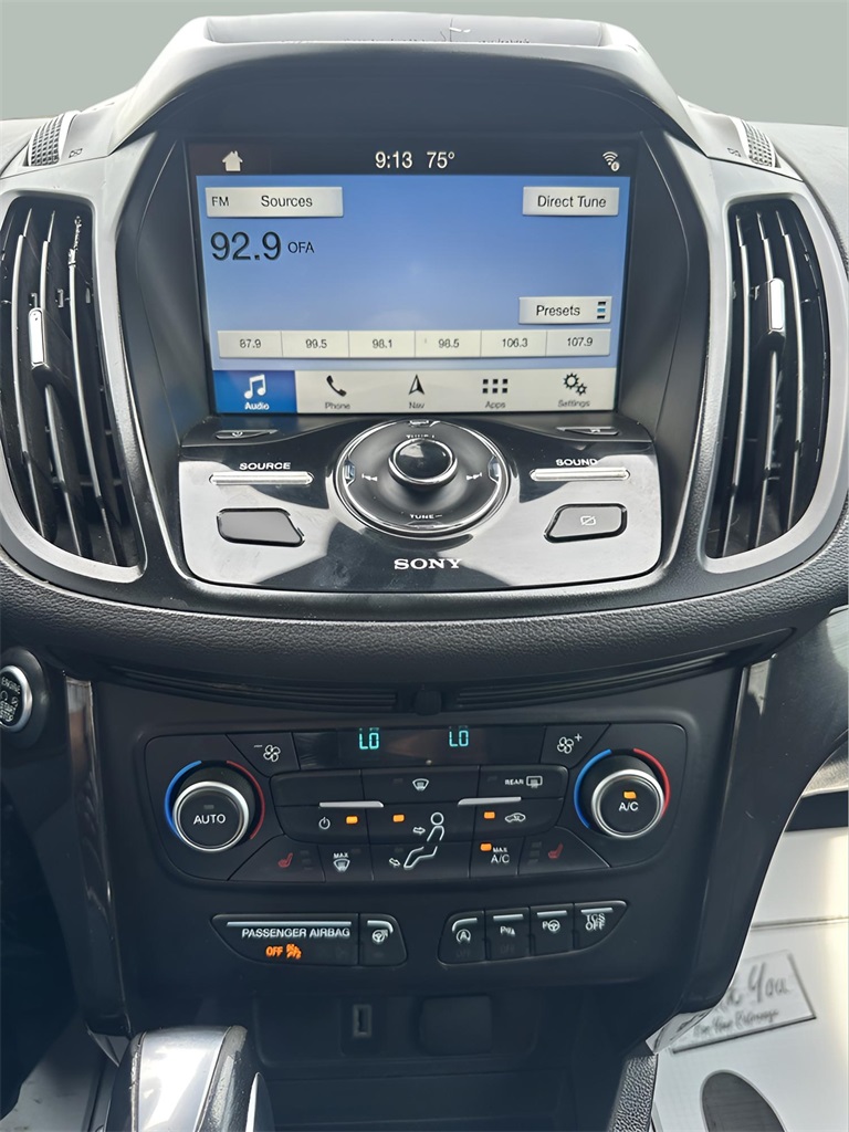 2019 Ford Escape Titanium photo 25