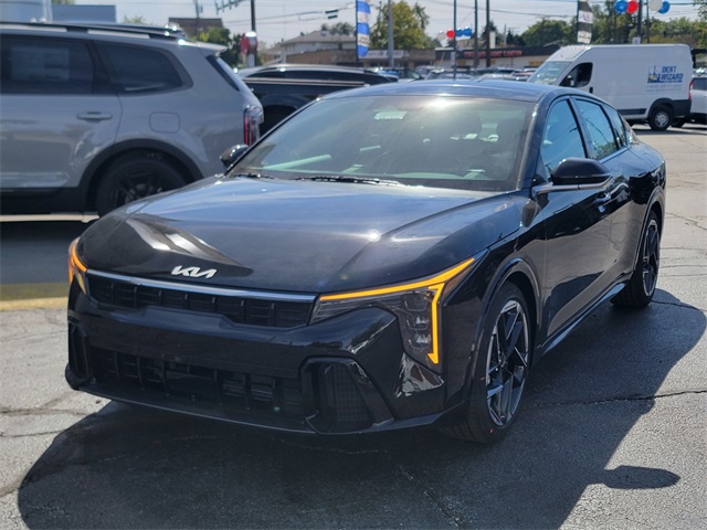 2025 Kia K4 GT-Line photo 7