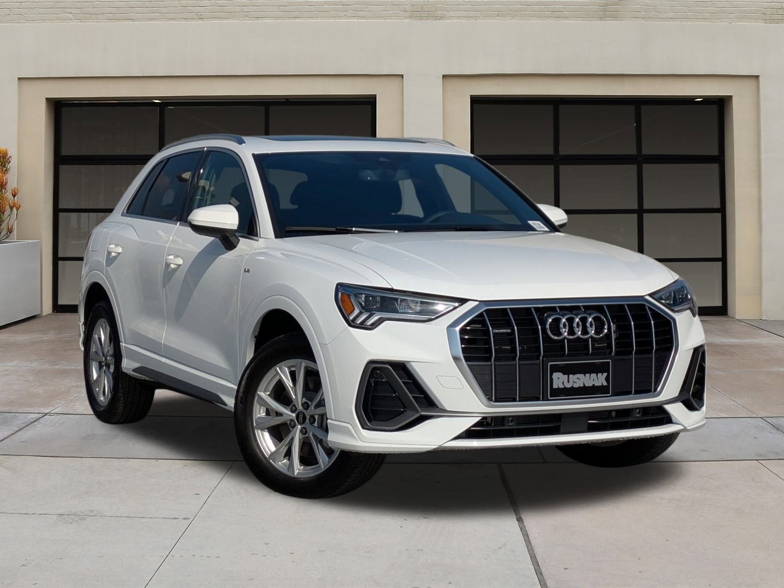 2025 Audi Q3 S line Premium photo 14