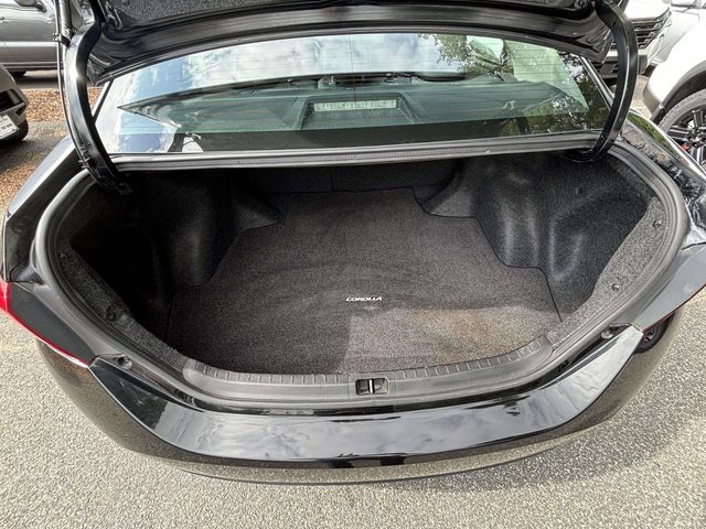 2017 Toyota Corolla XSE photo 23