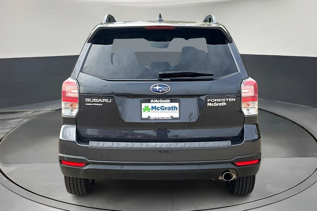 2018 Subaru Forester 2.5i Touring photo 3