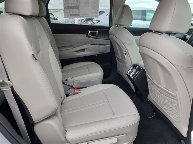 2026 Kia Sorento SX photo 18
