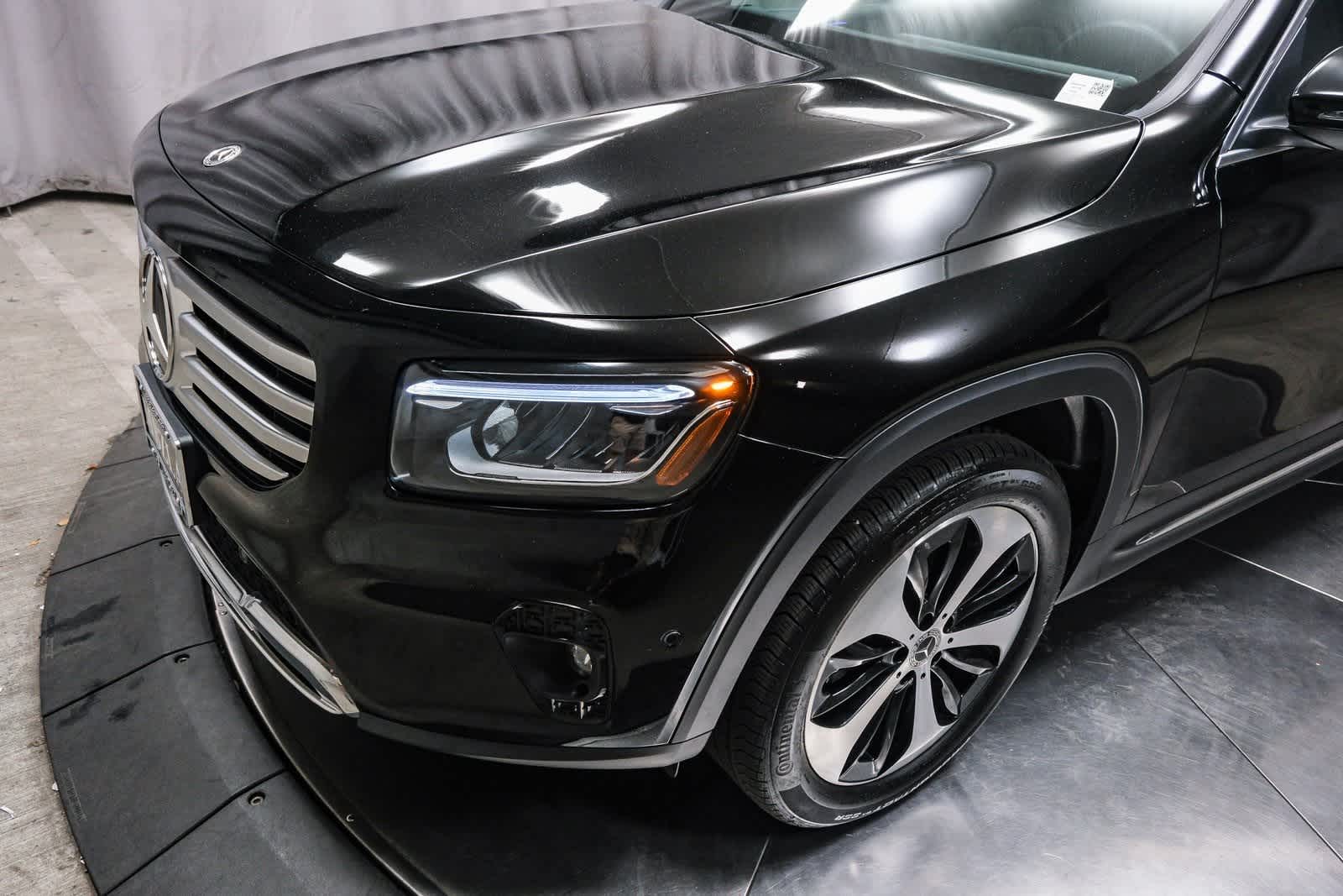 2025 Mercedes Benz GLB 250 photo 12