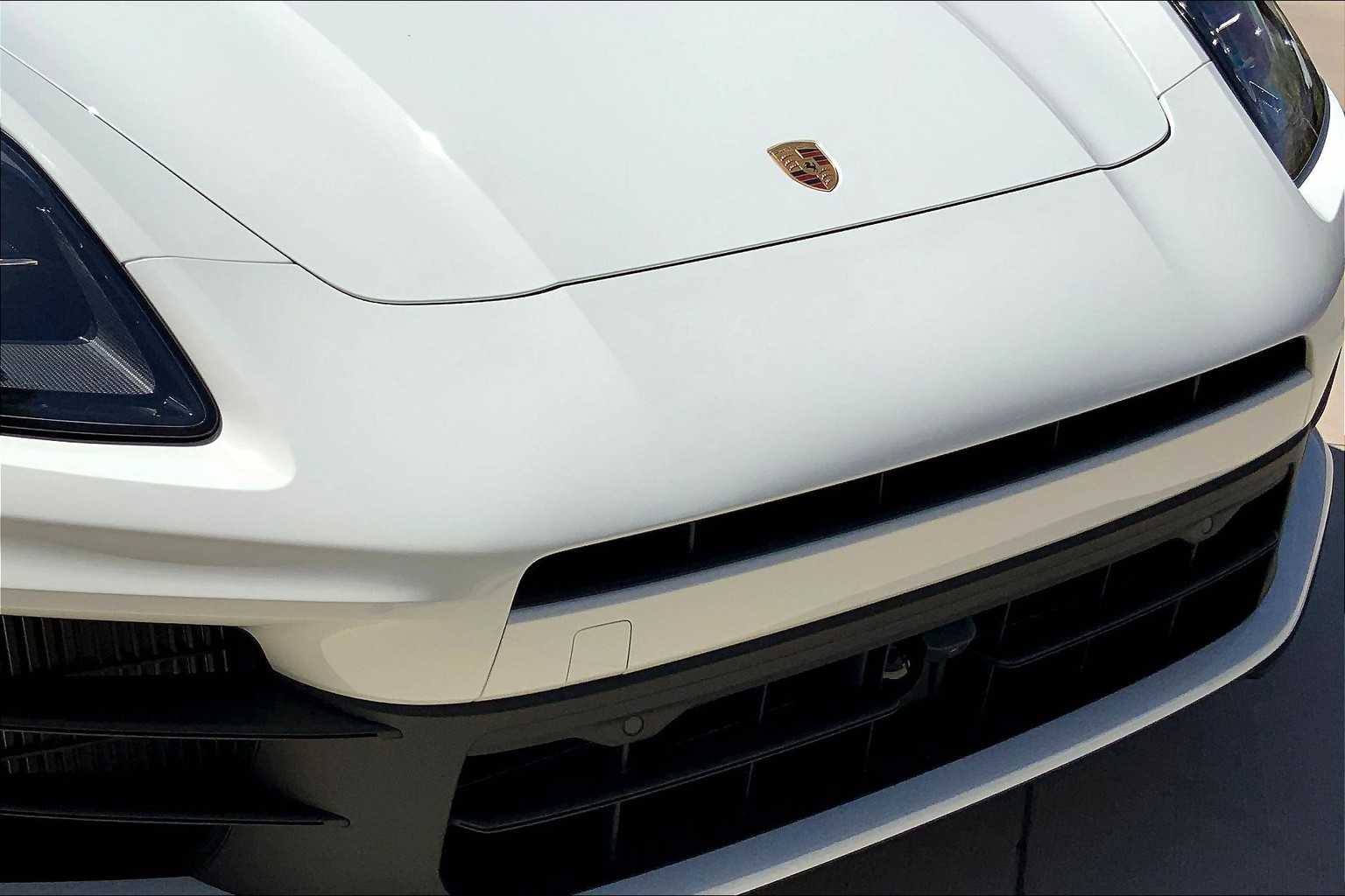 2025 Porsche Panamera 4 photo 23