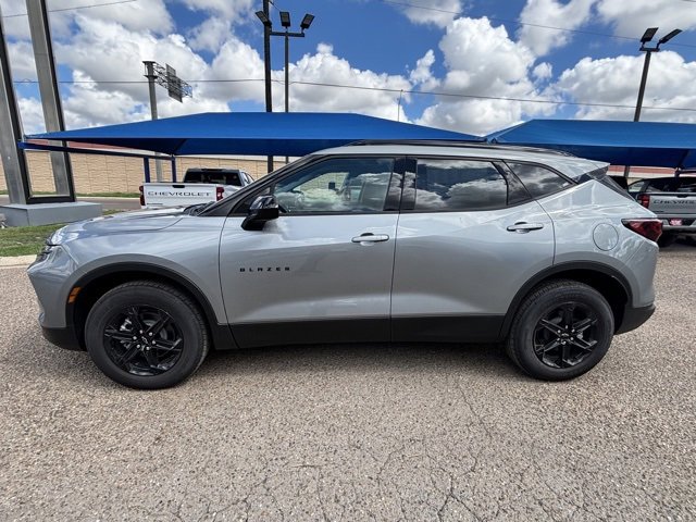 2025 Chevrolet Blazer 2LT photo 4