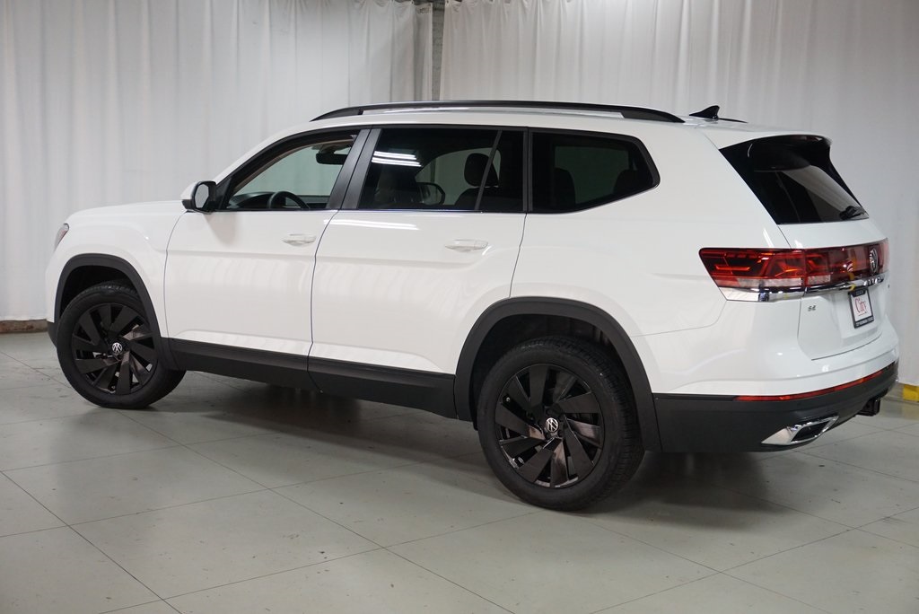 2025 Volkswagen Atlas SE Technology photo 9