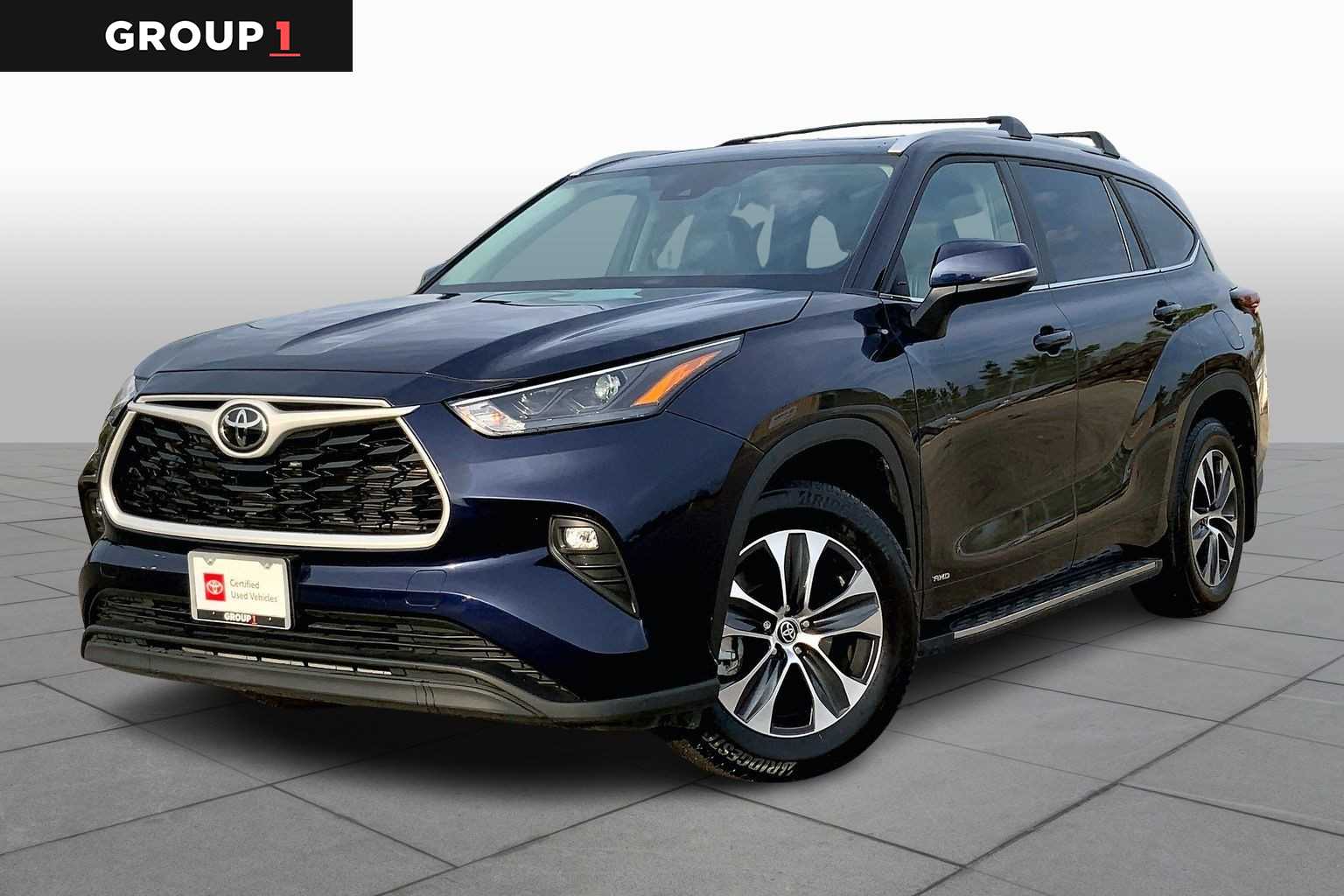 2025 Toyota Highlander XLE's photo