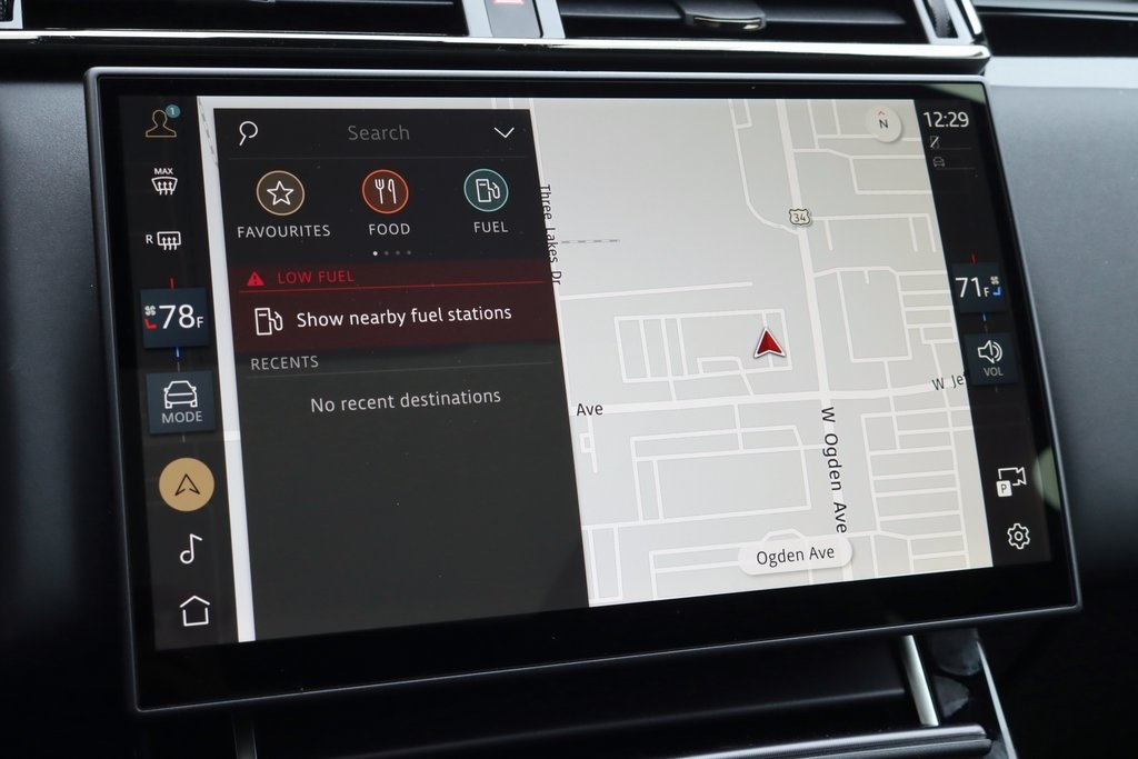 2026 LAND ROVER RANGE ROVER VELAR - Image 24