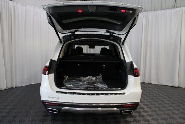 2026 Mercedes Benz GLS 450 4MATIC photo 5