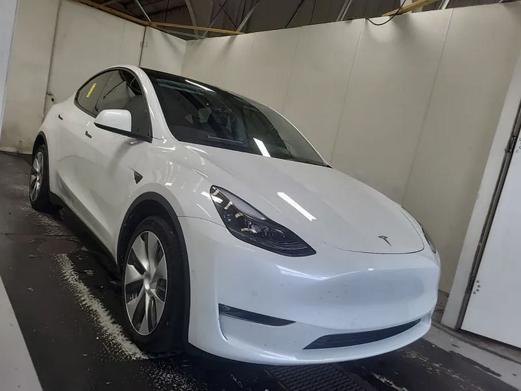 Used 2021 Tesla Model Y Long Range with VIN 5YJYGDEE6MF150812 for sale in Bedford, OH