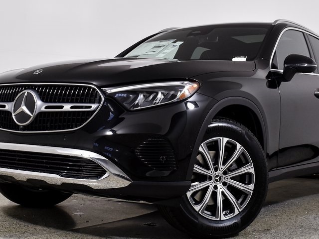 2026 Mercedes Benz GLC 300 photo 3